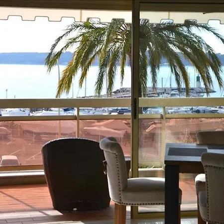 Facing The Sea Terrace Swimming Pool And Private Parking - Palm Beach アパート